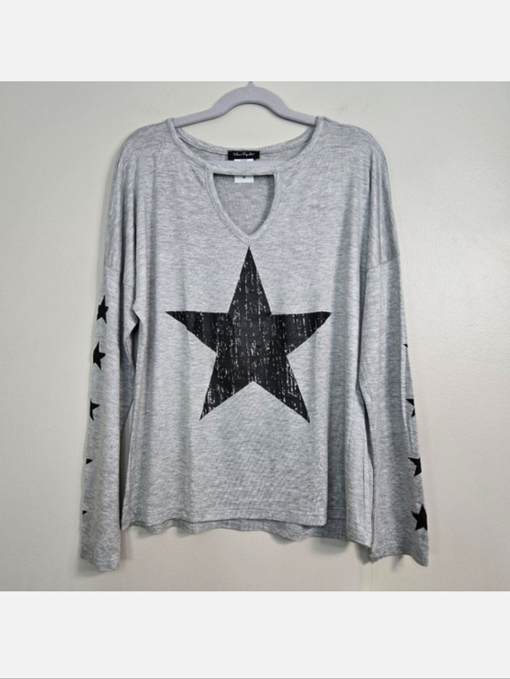 Miss Popular Girls Grey/Black Star Long Sleeve W/ Cutout Neckline, Size M ~ NWT